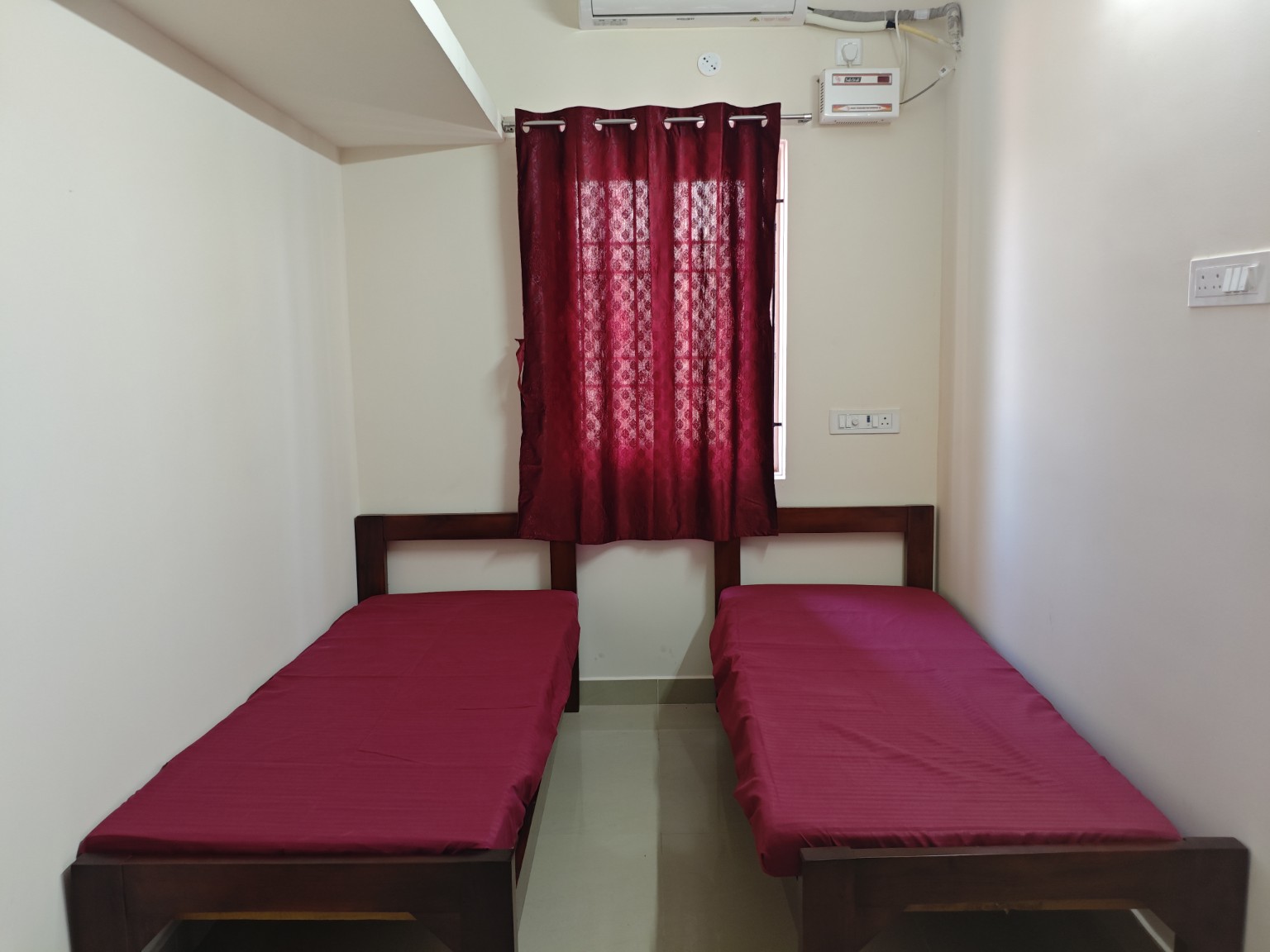 2 sharing room